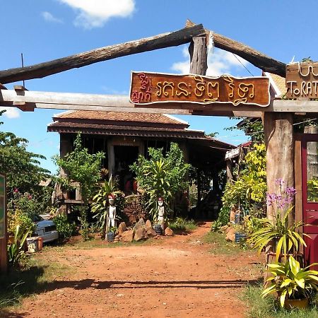 Ratanak Tep Rithea Homestay Banlung Eksteriør billede
